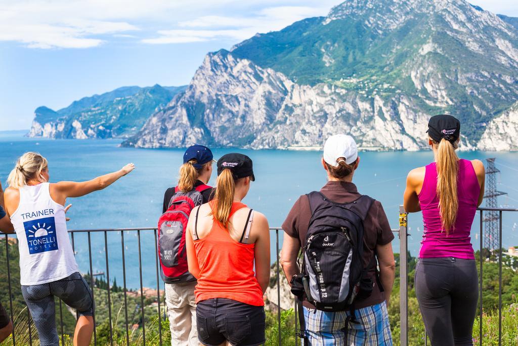 Hotel Continental - Tonelli Hotels Torbole Sul Garda Luaran gambar