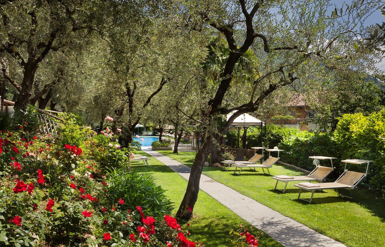 Hotel Continental - Tonelli Hotels Torbole Sul Garda Luaran gambar